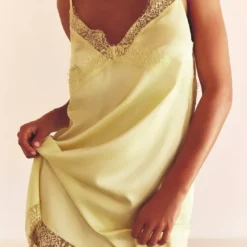 Simone PérèleNuisette - Jaune d'été- SATIN SECRETS