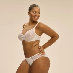 Simone PérèleSoutien-gorge avec armatures moulé décolleté plongeant blanc- COMÈTE