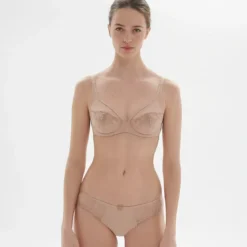 Simone PérèleSoutien-gorge avec armatures décolleté plongeantPeau- DELICE
