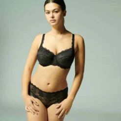 Simone PérèleSoutien-gorge Plongeant Armatures Rêve - Noir - REVE