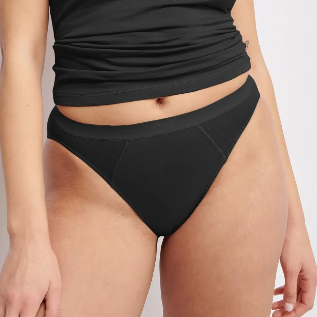 SloggiCulotte échancrée noire en coton-EVER Ease