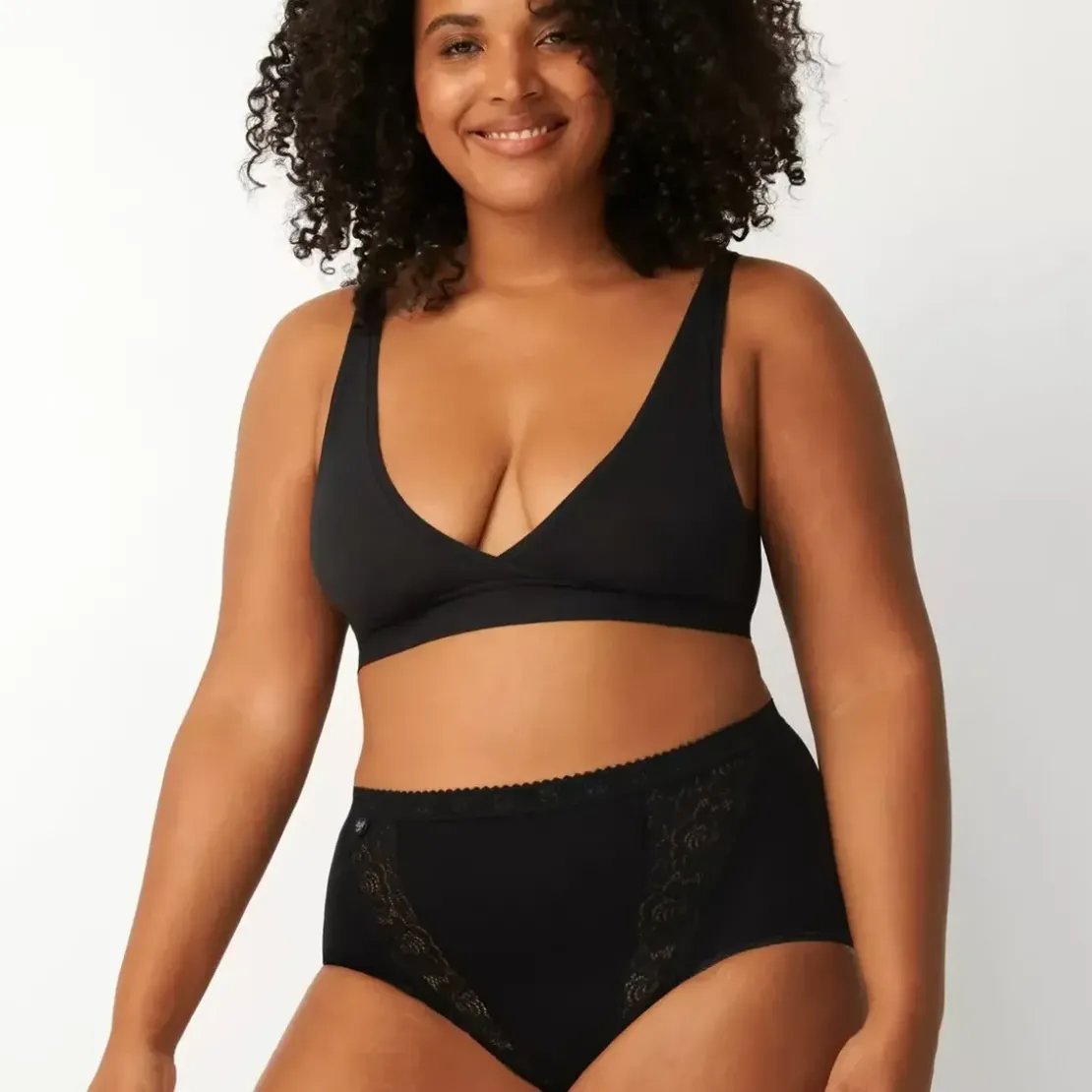 SloggiCulotte taille haute noire sloggi Chic Maxi BLACK en coton- Chic