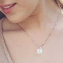 So Charm BijouxCollier coeur par So Charm® ornée de cristaux Swarovski® BS1409-CRYS
