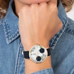 So Charm MontresMontre Anissa ornée d'un véritable diamant noir