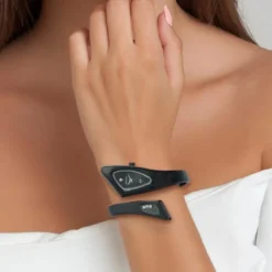So Charm MontresMontre Bangle Par So Charm® ornée de cristaux Swarovski® MF001-NOIR-SWARO