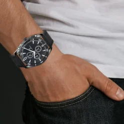 So Charm MontresMontre homme quartz par Pascal Szerman acier noir et cuir noir