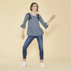 3 SUISSESBlouse à carreaux manches 3/4 guipure et volants femme - Carreaux Bleu en coton