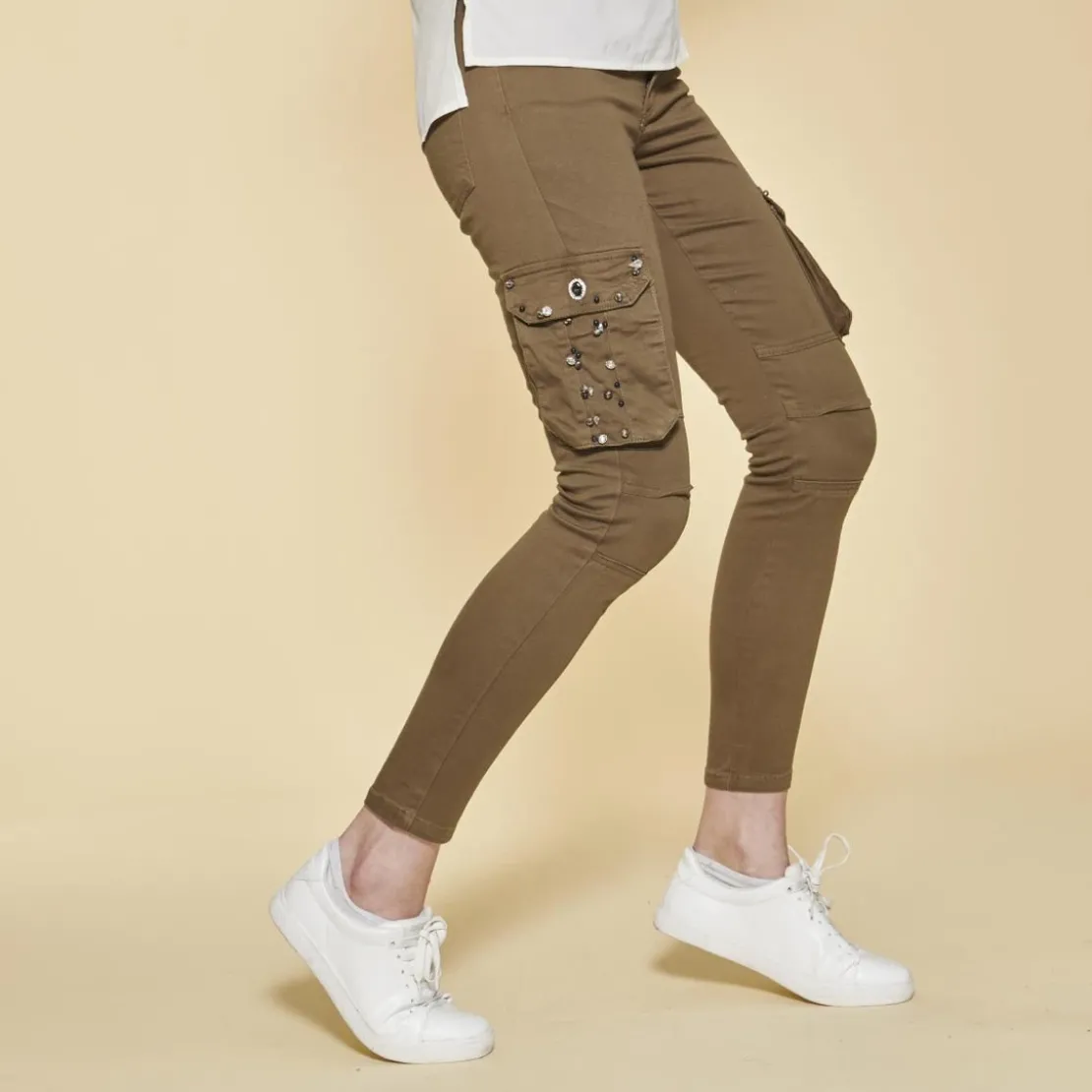 3 SUISSESPantalon cargo sur chevilles poches latérales et coutures genoux femme - Kaki vert en coton
