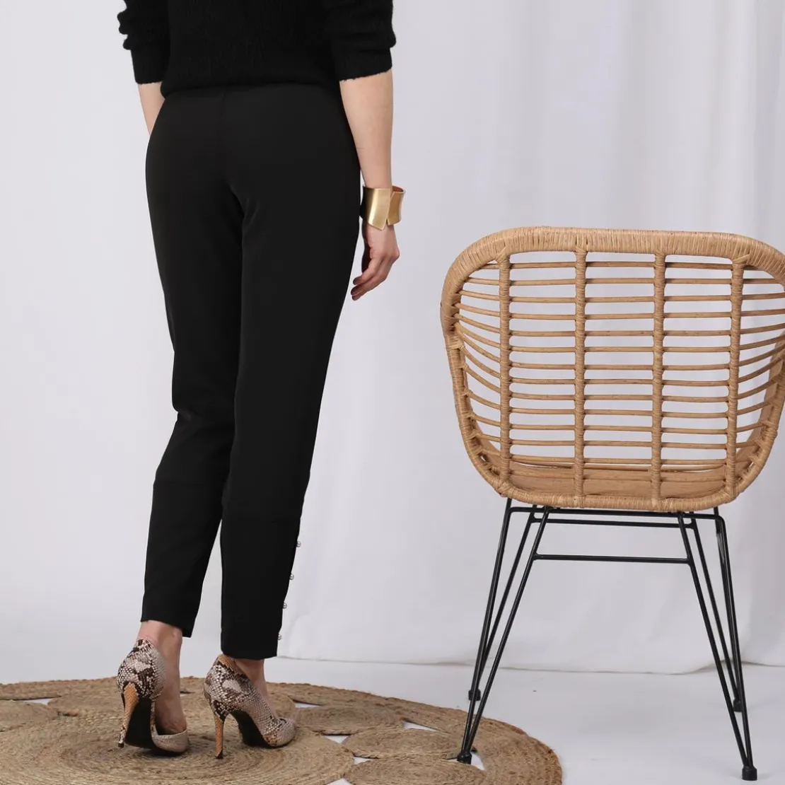 3 SUISSESPantalon taille élastique bas fermés par perles fantaisie femme - Noir