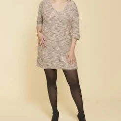 3 SUISSESRobe courte cintrée manches 3/4 en molleton femme beige