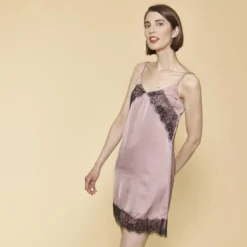 3 SUISSESRobe courte fines bretelles ajustables col V et dentelle femme - Rose Pâle