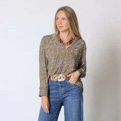 3S. x Le VestiaireBlouse col chemise fluide imprimée Lison moutarde en viscose