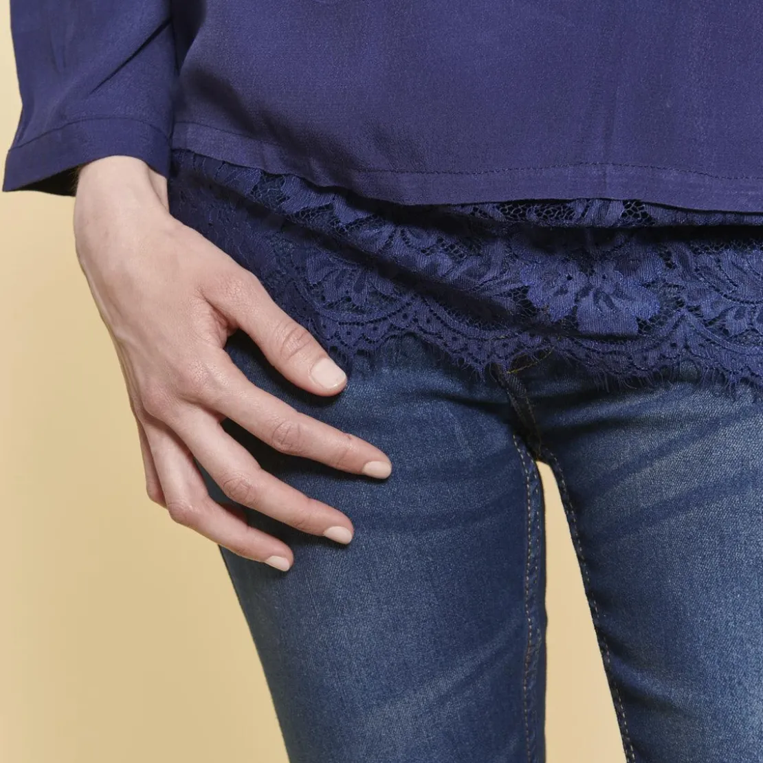 3S. x Le VestiaireBlouse manches longues détail dentelle bleu marine