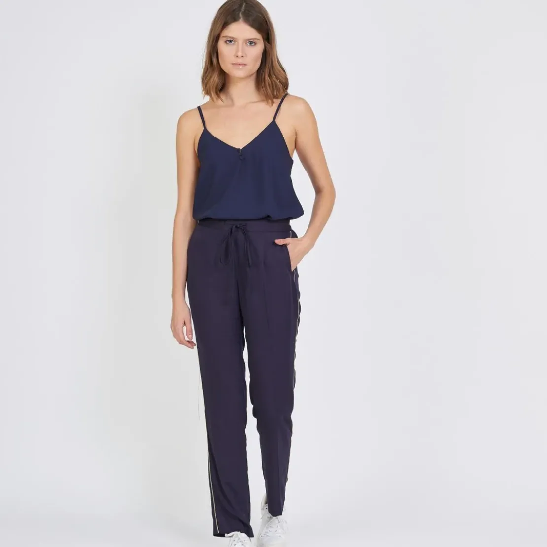 3S. x Le VestiairePantalon à bandes dorées Céline en viscose bleu marine