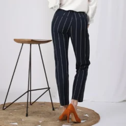 3S. x Le VestiairePantalon rayé taille élastique poches et pinces dos femme - Rayé Bleu Marine