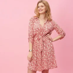 3S. x Le VestiaireRobe chemise ceinturée imprimée rouge en viscose