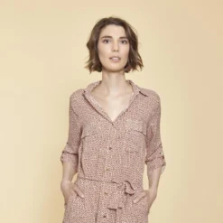 3S. x Le VestiaireRobe chemise ceinturée imprimée rouge en viscose