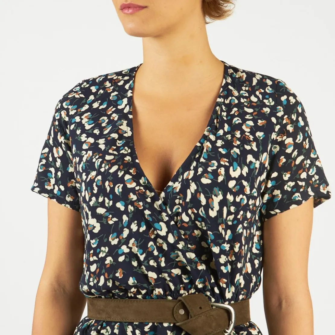 3S. x Le VestiaireRobe fleurie mi-longue cache-cœur Blues