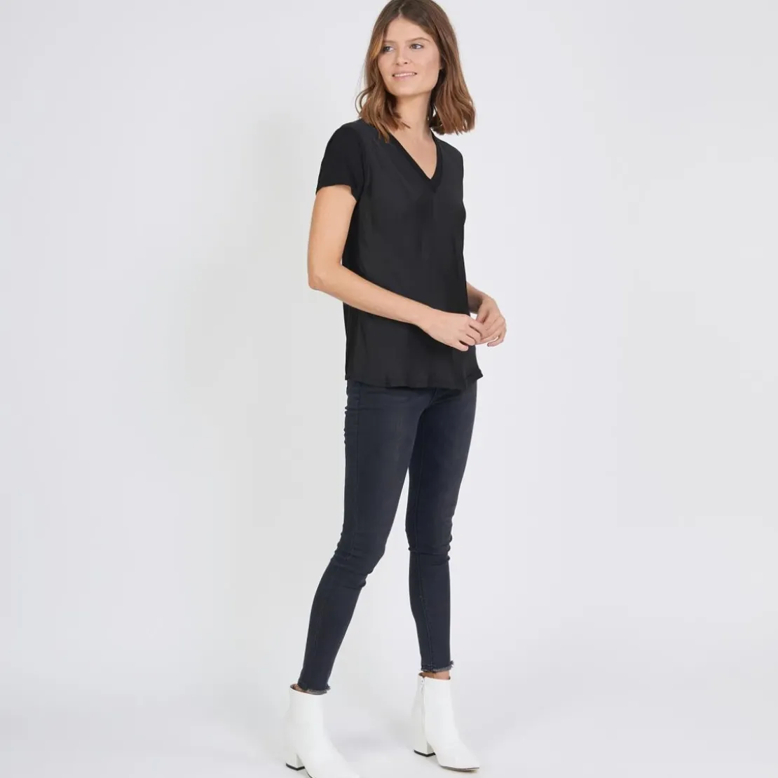 3S. x Le VestiaireTee-shirt manches courtes col V Agnès en soie