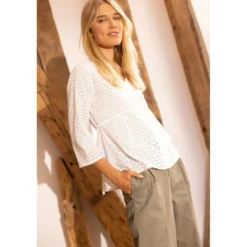 3S. x RééditionBlouse en broderie anglaise Colette