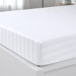 3S. x TertioDrap Housse Grand Bonnet XL Satin De Coton rayé - Blanc