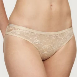 TriumphCulotte Brésilienne beige Amourette Charm Brazilian01- AMOURETTE CHARM
