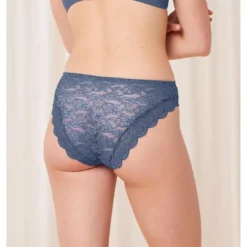 TriumphCulotte en dentellebleu lavande- Amourette 300