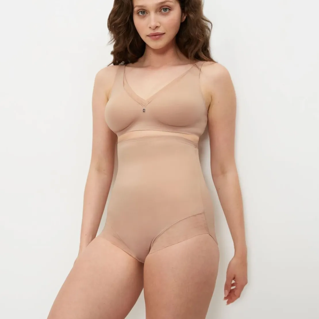 TriumphCulotte taille haute sculptante beige- True Shape Sensation
