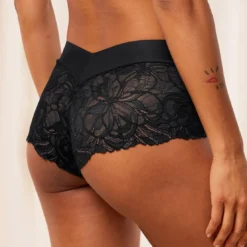 TriumphShorty en dentelle noir- Body Make-Up Illusion Lace