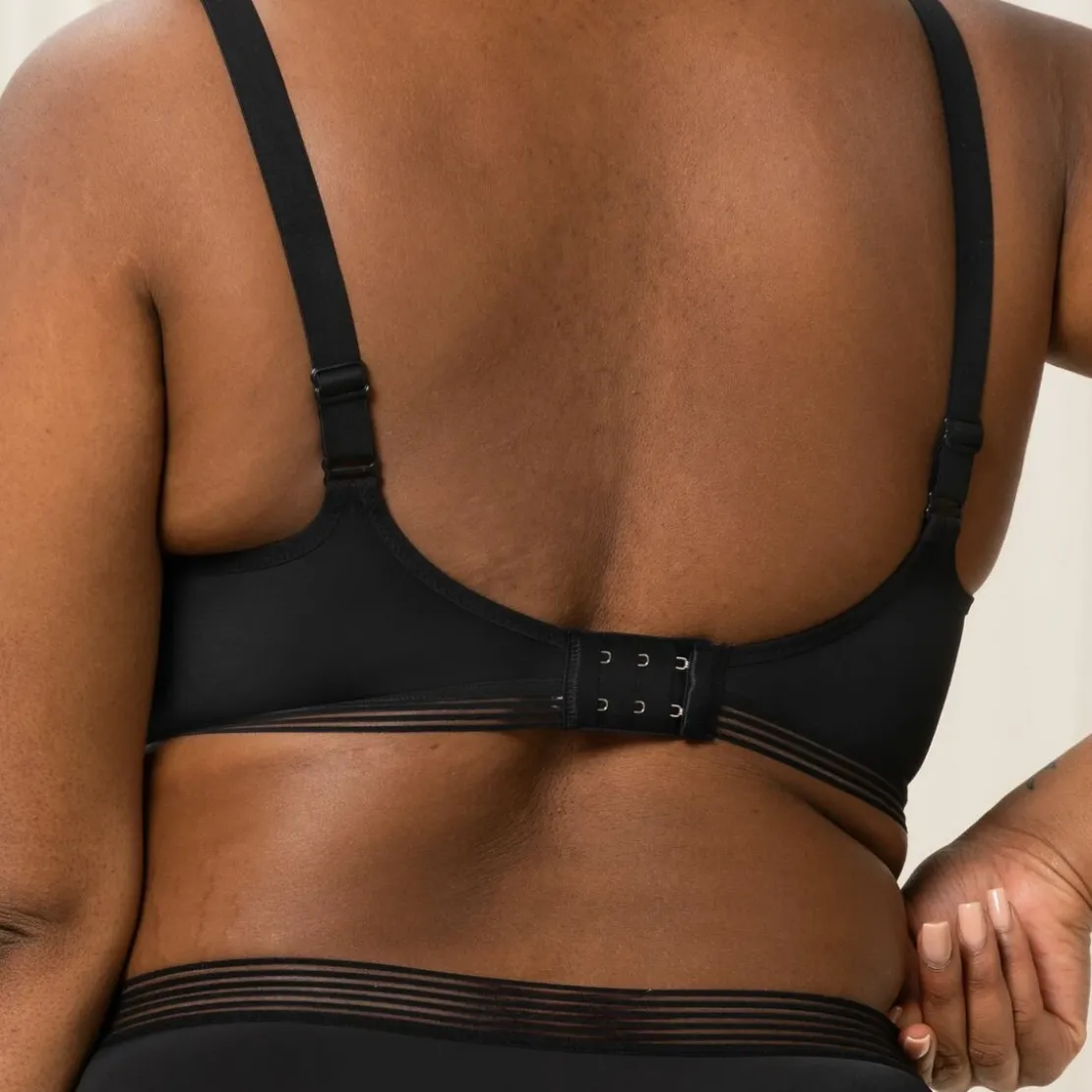 TriumphSoutien-gorge minimizer armatures noir Infinite Sensation W01- Infinite Sensation
