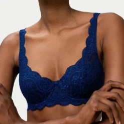 TriumphSoutien-gorge rembourré avec armatures bleu marine- Amourette 300