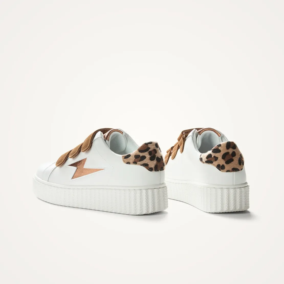 Vanessa WuBaskets éclair Delia blanc et bronze à scratchs camel