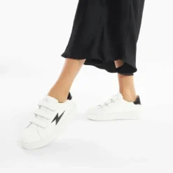 Vanessa WuBaskets éclair Elsa blanc et noir croco à scratchs