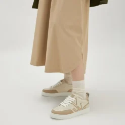 Vanessa WuBaskets monogramme Joyce beige et blanc effet craquelé