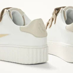 Vanessa WuBaskets monogramme Joyce beige et blanc effet craquelé