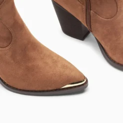 Vanessa WuBottes santiags Maud camel à talon
