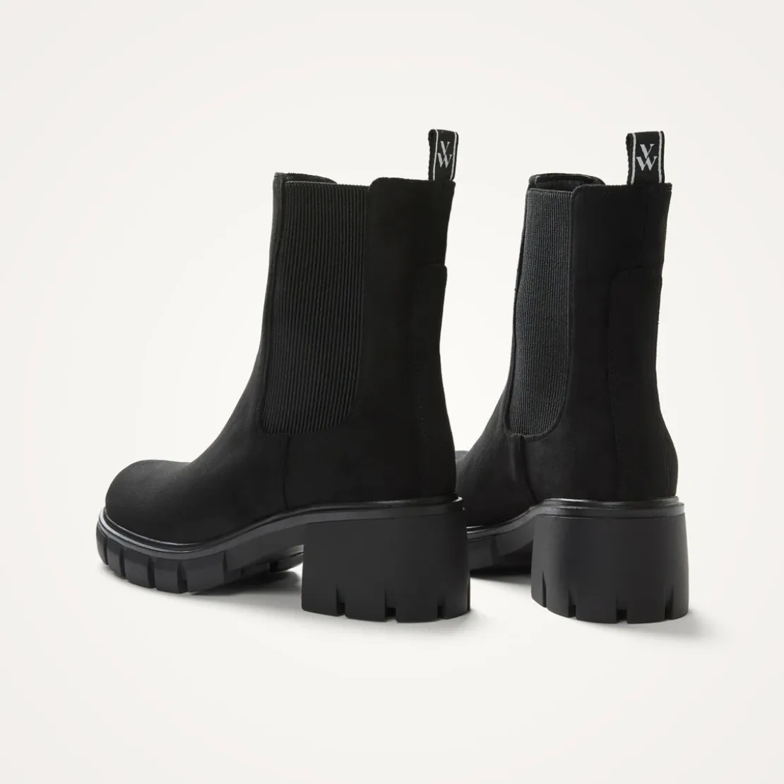 Vanessa WuBottines Chelsea noires à talon cranté