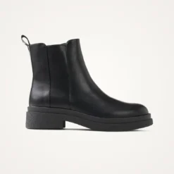 Vanessa WuBottines noires