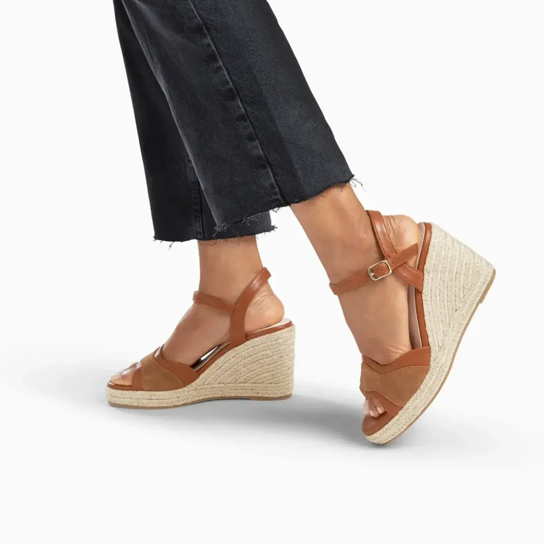Vanessa WuSandales compensées Luba camel brun
