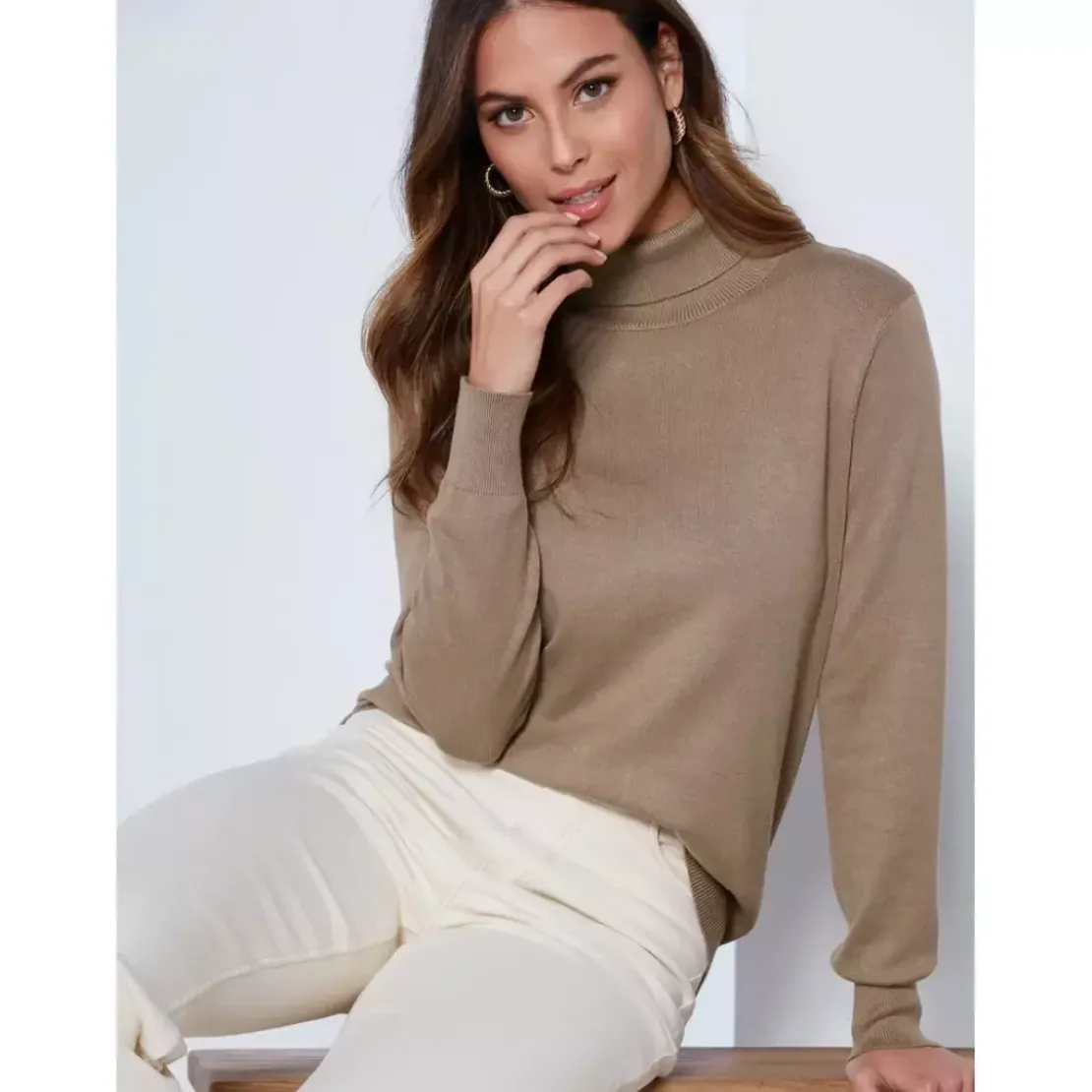 VencaPull à col roulé à manches longues marron en viscose