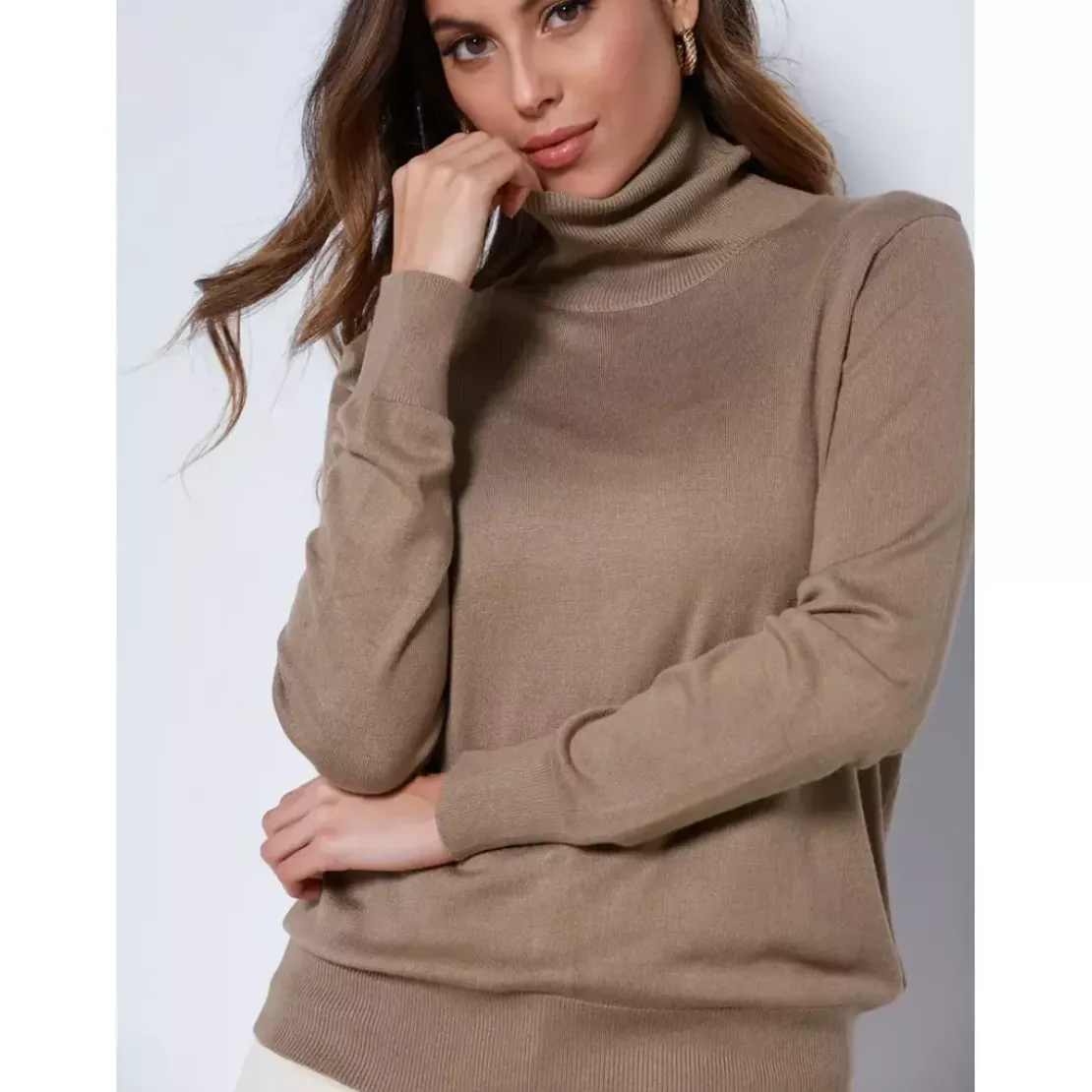 VencaPull à col roulé à manches longues marron en viscose