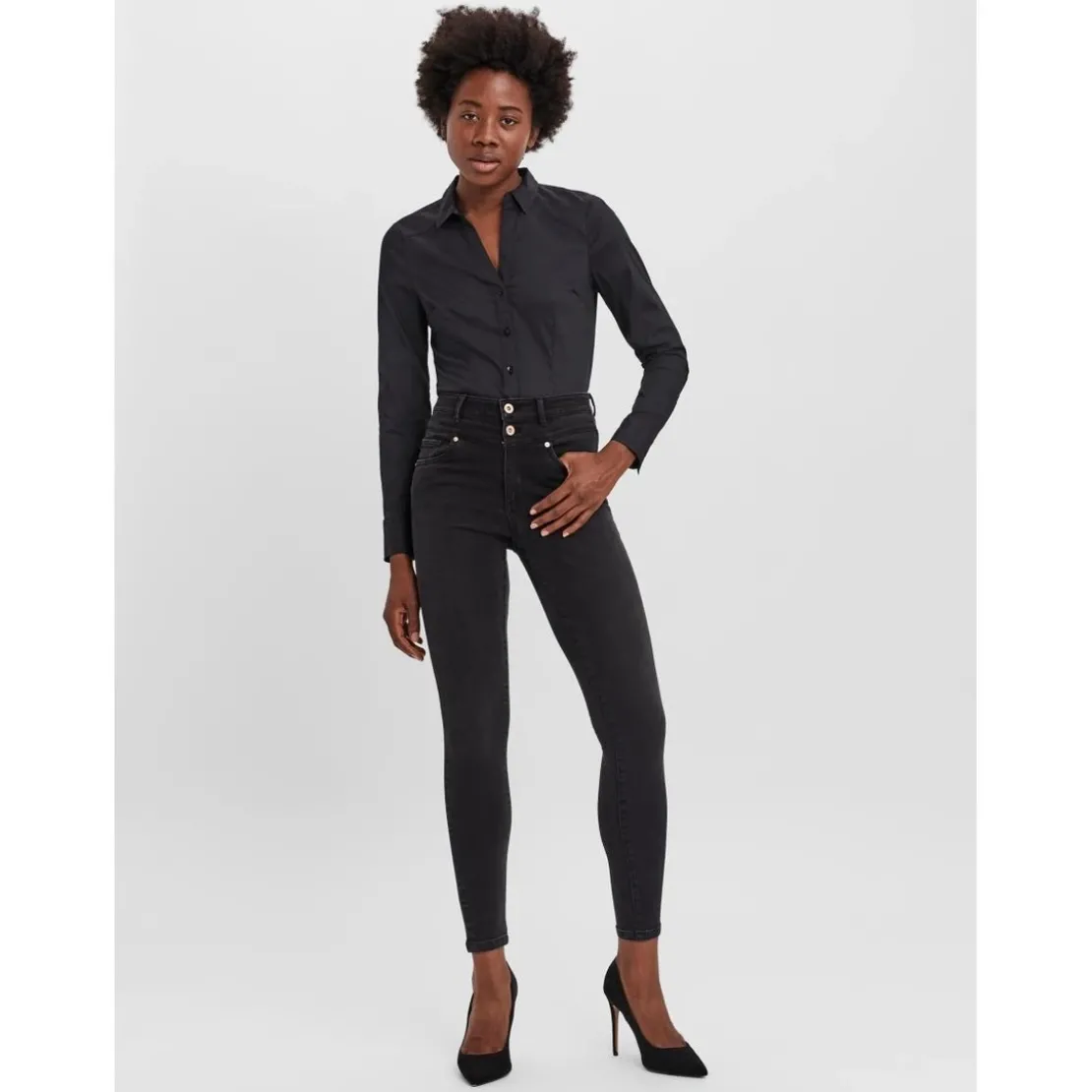 Vero ModaBlouse Col chemise Manches longues Longueur regular noir en coton