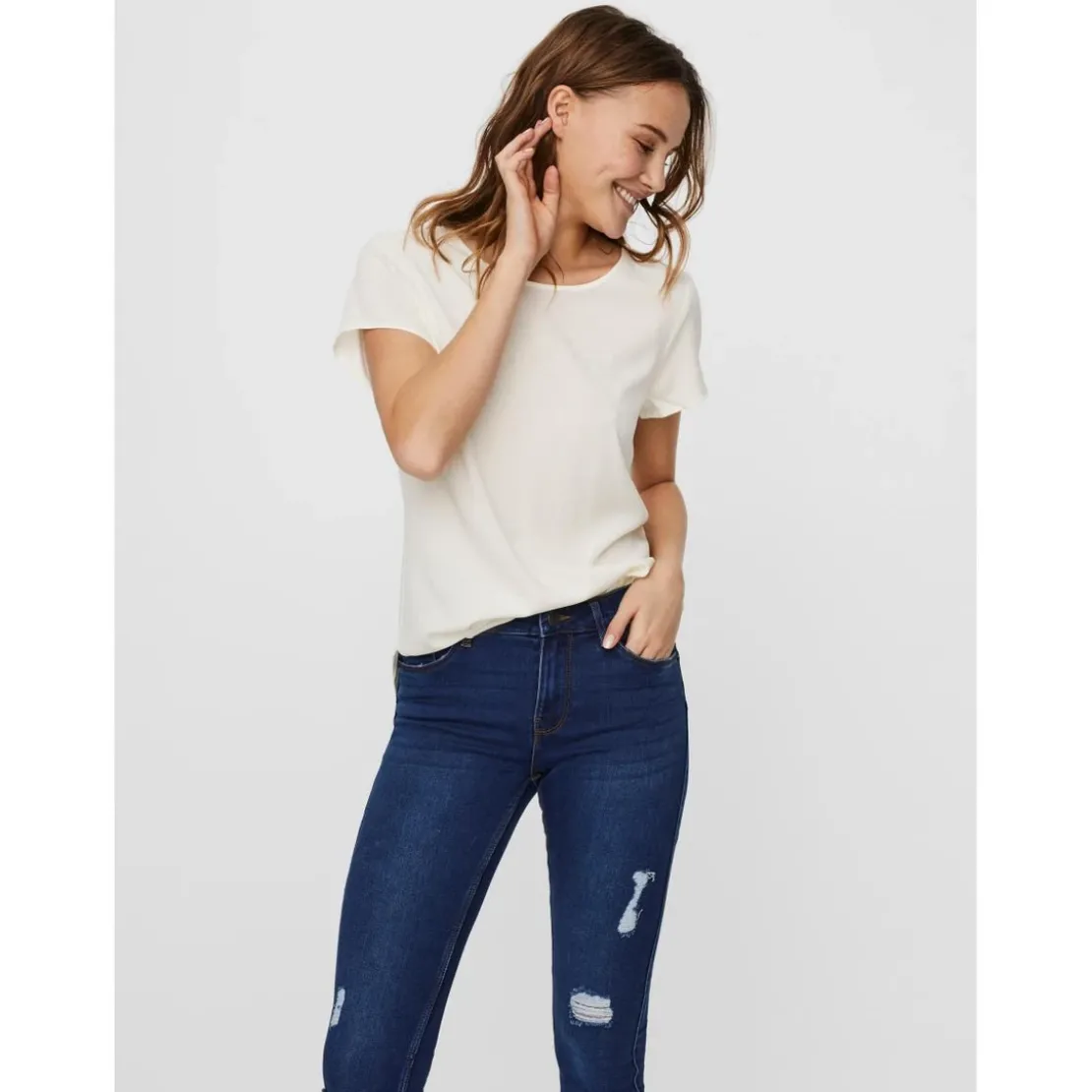 Vero ModaBlouse Regular Fit Col rond Manches courtes Longueur regular blanc en viscose