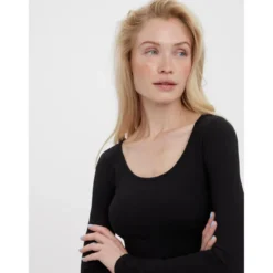 Vero ModaBlouse Regular Fit Col en U Manches longues Extra long noir