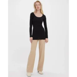 Vero ModaBlouse Regular Fit Col en U Manches longues Extra long noir