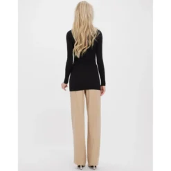 Vero ModaBlouse Regular Fit Col en U Manches longues Extra long noir