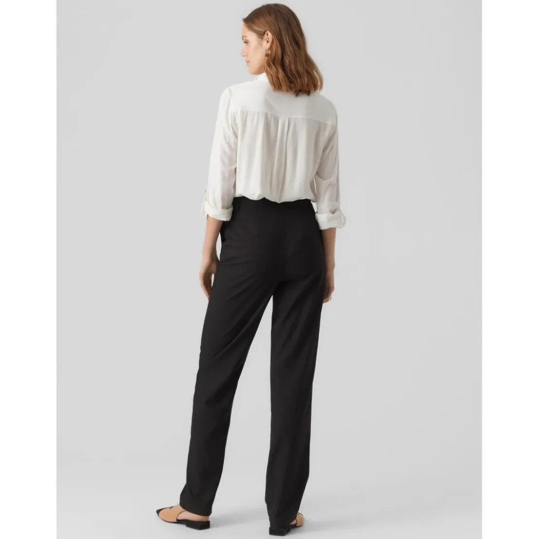 Vero ModaChemise Regular Fit Col chemise Manches longues Longueur regular blanc en viscose Yas