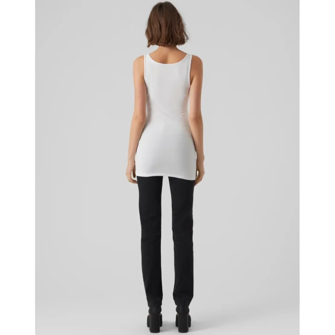 Vero ModaDébardeur Regular Fit Col en U Sans manches Extra long noir blanc