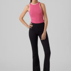 Vero ModaPantalon Flared Fit Taille moyenne Pleine longueur noir en viscose Vale