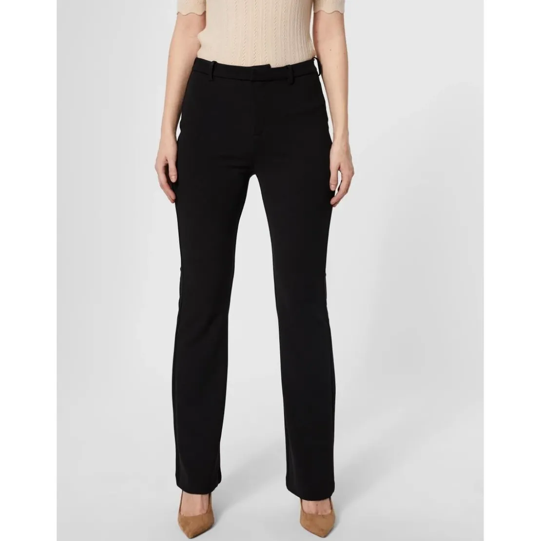 Vero ModaPantalon Flared Fit Taille moyenne noir Eden